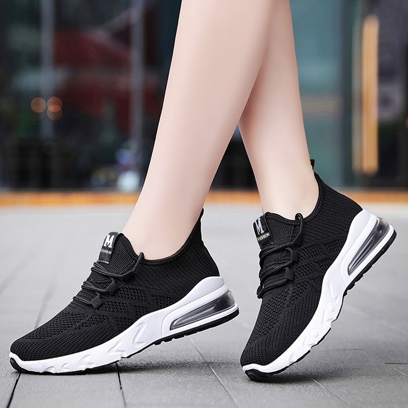 New Sneakers Women’s Light Casual Black - Comfy Shoes